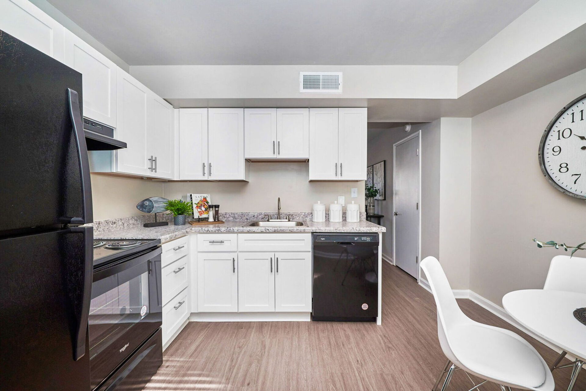 Asbury Place Townhome Apartments Luxury Kitchen